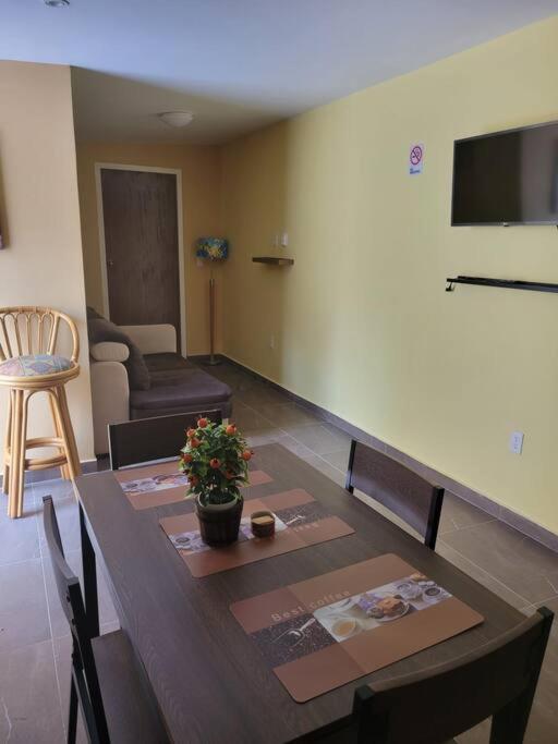 Centrally Located, Private, 1 Bedroom Apartment. Willemstad Exterior foto